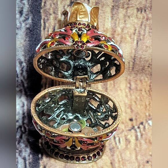 Swarovski Crystal Trinket Box - Picture 5 of 9